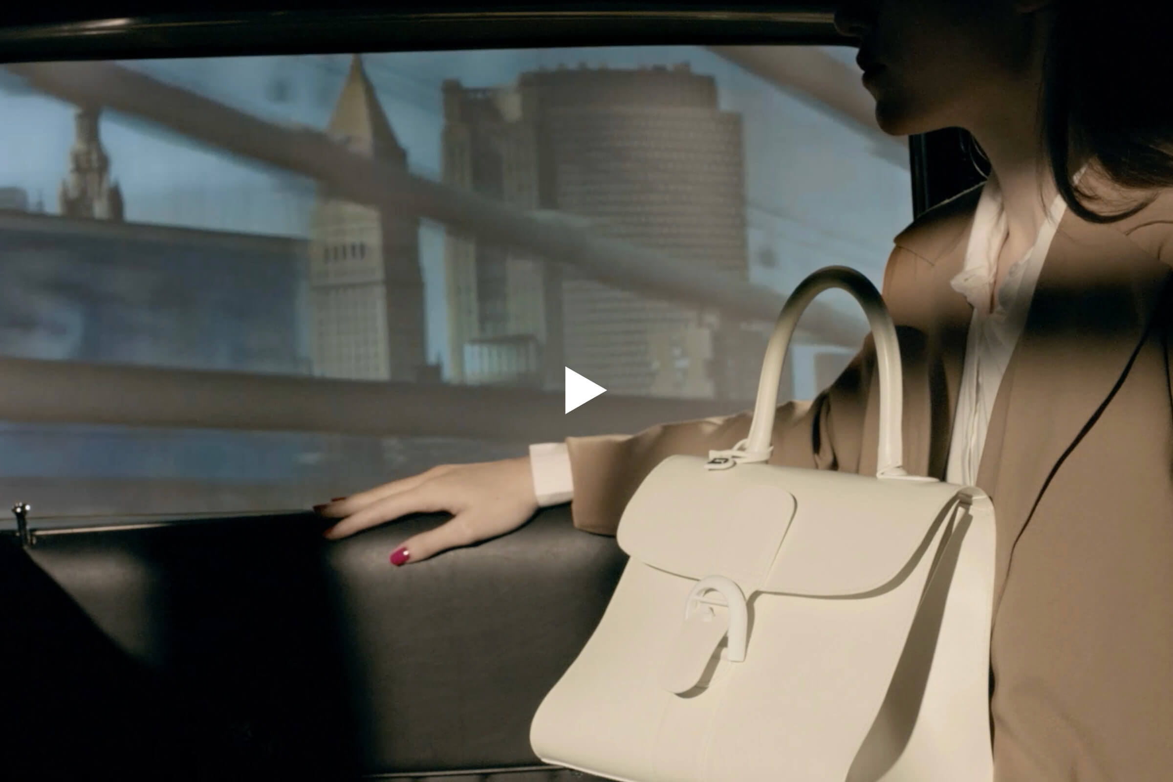 hold-on-please-delvaux-thomas-weil-14