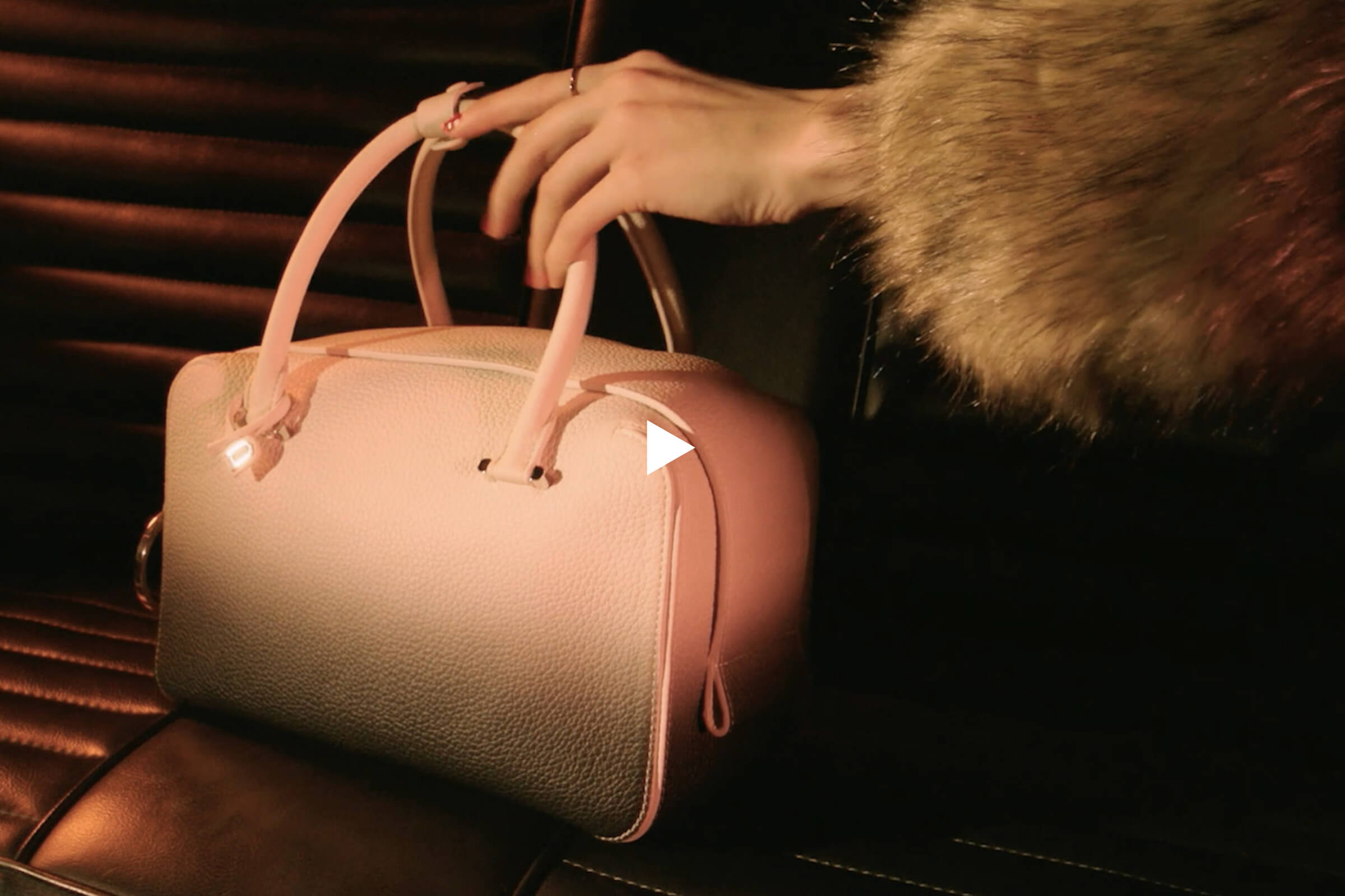 hold-on-please-delvaux-thomas-weil-12