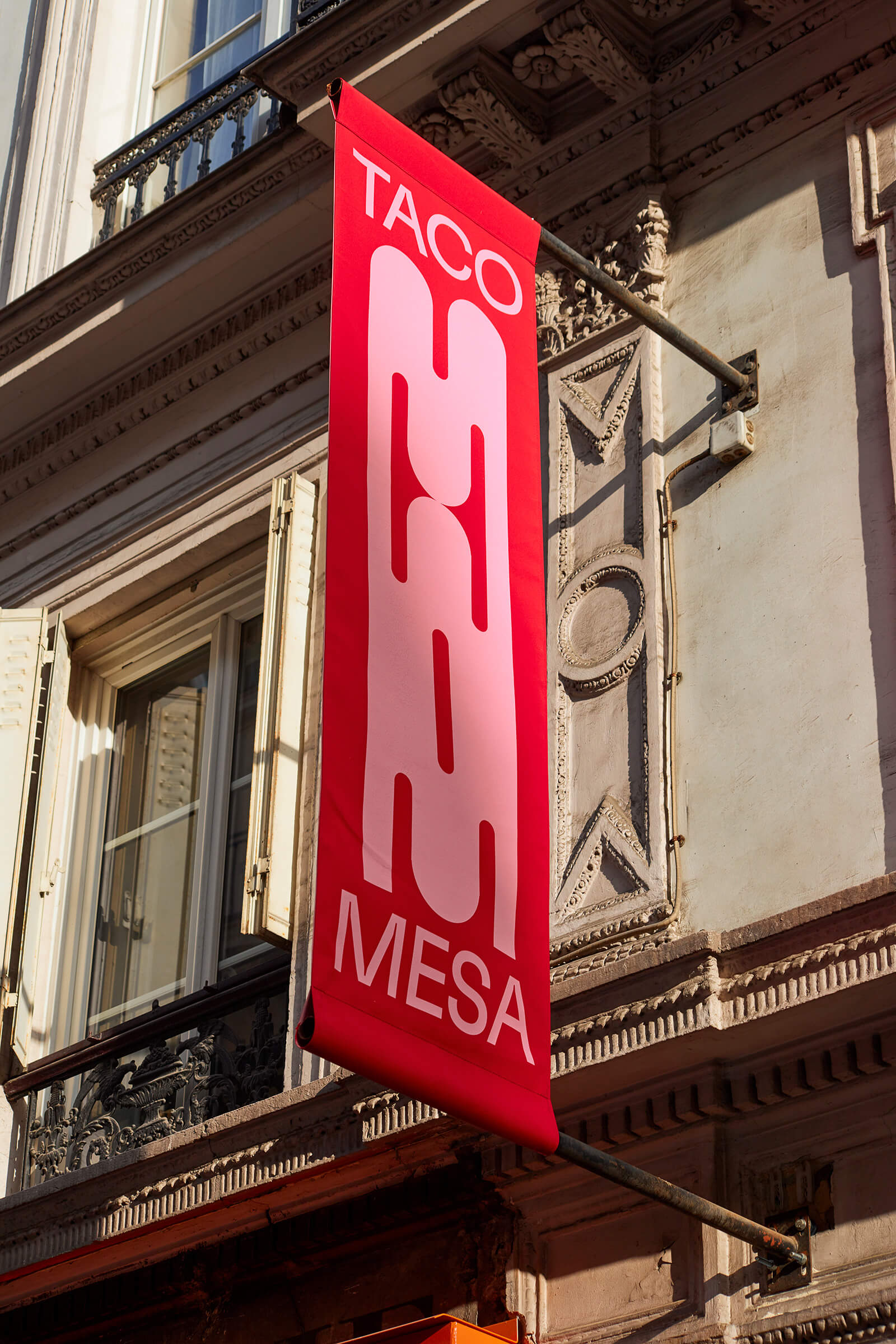 hold-on-please-taco-mesa-thomas-weil-06