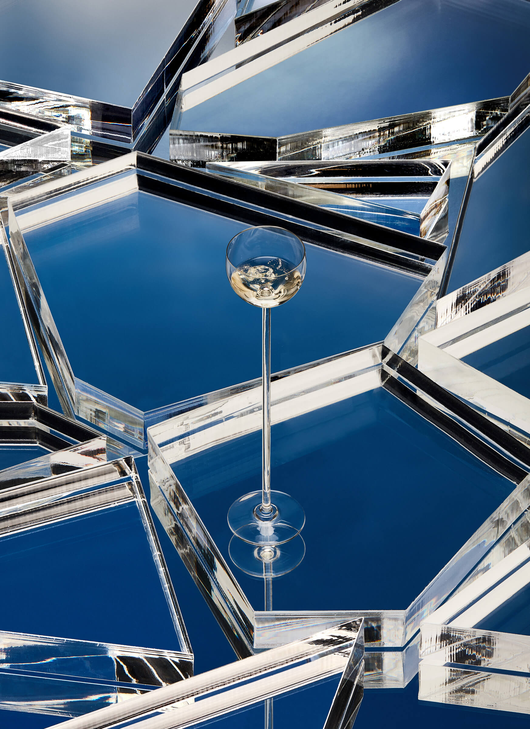 hold-on-please-taittinger-thomas-weil-02